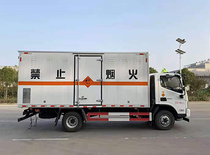 巴林左爆破器材运输车