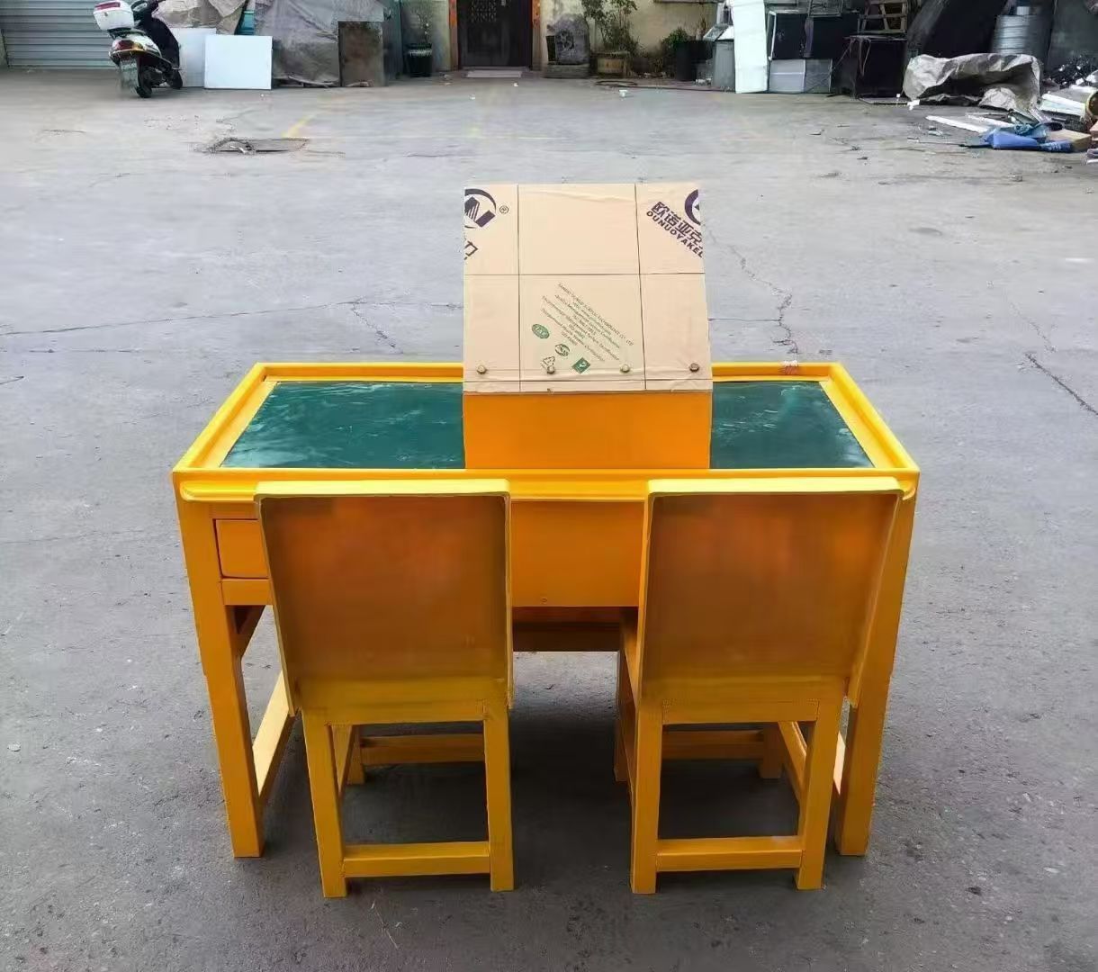 巴林左防静电导通桌井下煤矿火工品发放桌：危险品流转的安全守护者