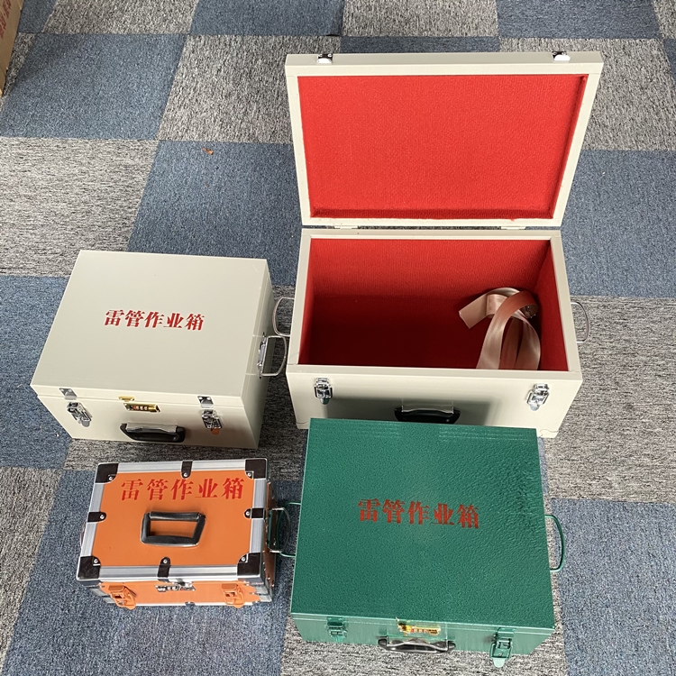 巴林左爆破工程作业箱如何选择？玻璃钢与传统材质的全面对比